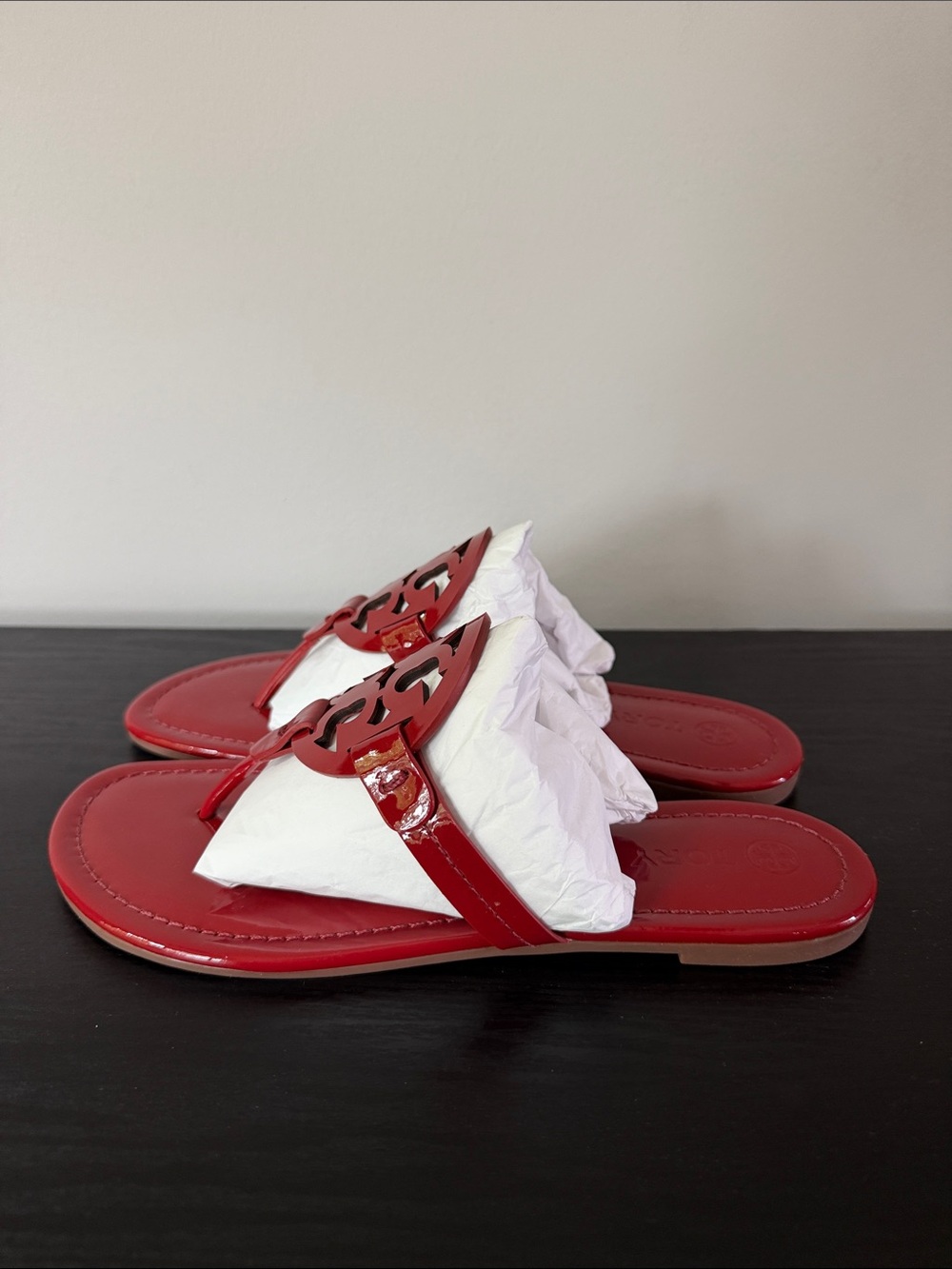 Tory Burch Burgundy Red Patent Leather Logo Thong Sandals - Picture 5 of 9